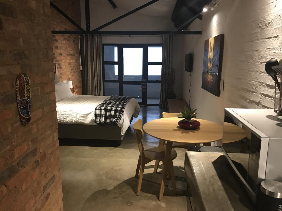 Mk Entire Apartment Йоханнесбург Экстерьер фото