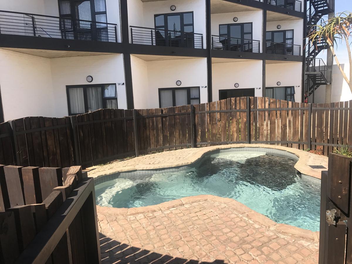 Mk Entire Apartment Йоханнесбург Экстерьер фото